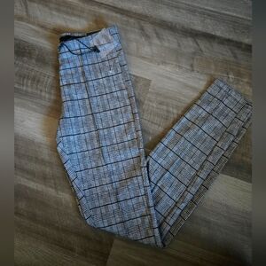 NWT Tahari Seamfront Plaid Pants